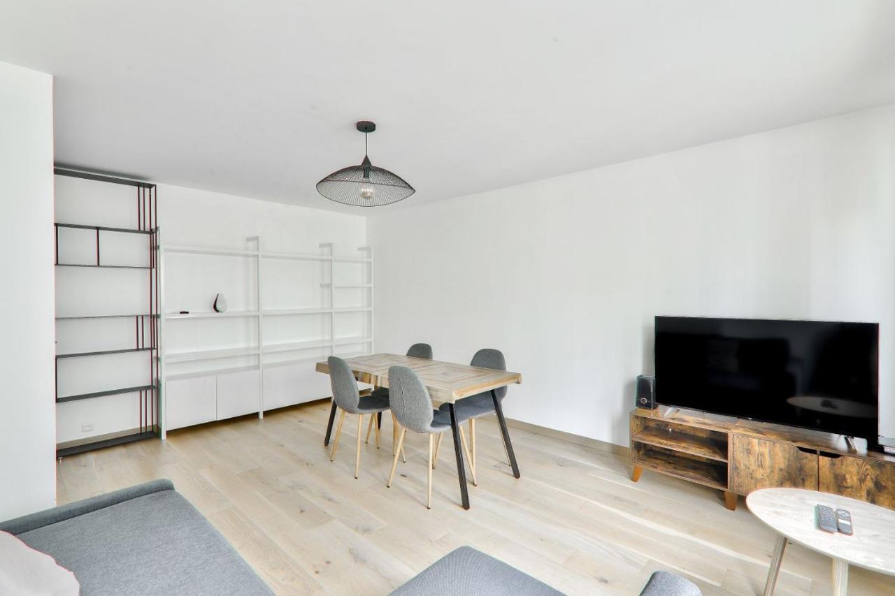 Luxurious 1 Bedroom Bastille Charonne Free Netflix Parijs